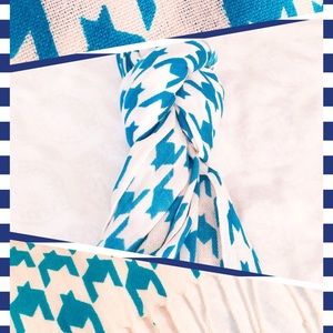Blue & White Houndstooth Scarf-NWOT